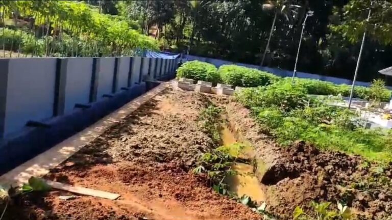ഏക്കർകണക്കിന് നിലം മണ്ണിട്ട് നികത്തി റിസോർട്ട് മാഫിയ     കണ്ണടച്ച് അധികൃതർ?