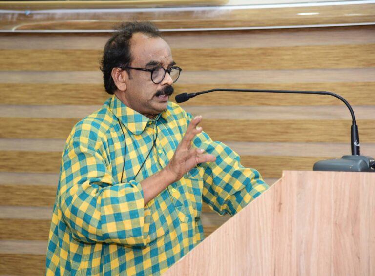 ഉൺമ മോഹൻ എഴുതുന്നു ഈ ദുരന്തവും നമ്മെ ഒന്നും പഠിപ്പിക്കുന്നില്ല.