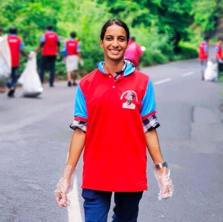എഐവൈഎഫ് നേതാവ് ഷാഹിനയെ വീട്ടില്‍ മരിച്ച നിലയില്‍ കണ്ടെത്തിയ സംഭവത്തില്‍ അന്വേഷണം ഊര്‍ജിതമാക്കി പൊലീസ്.