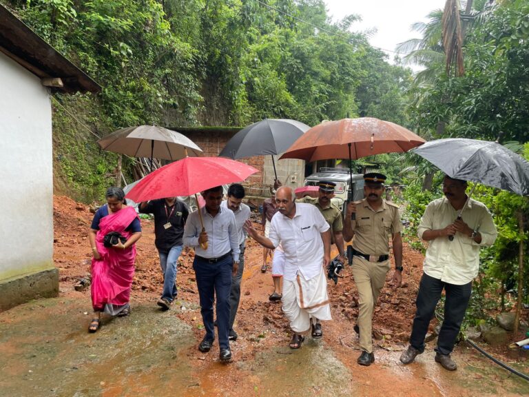 കേന്ദ്ര കാലാവസ്ഥാവകുപ്പിന്റെ അടുത്ത 5 ദിവസത്തേക്കുള്ള മഴ സാധ്യത പ്രവചനം  വിവിധ ജില്ലകളിൽ കേന്ദ്ര കാലാവസ്ഥ വകുപ്പ് ഓറഞ്ച്, മഞ്ഞ അലർട്ടുകൾ പ്രഖ്യാപിച്ചിരിക്കുന്നു.