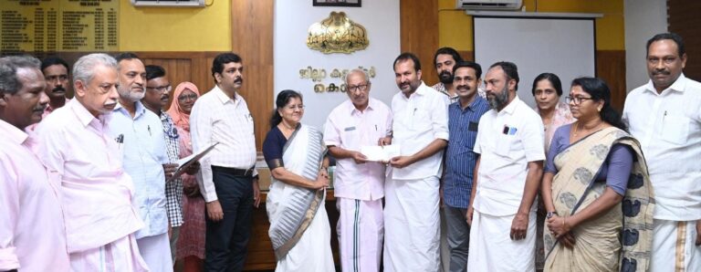 കണ്ണനല്ലൂര്‍ ജംഗ്ഷന്‍ വികസനം ഭൂമി ഏറ്റെടുക്കല്‍ നഷ്ടപരിഹാരഅവാര്‍ഡുകള്‍ കൈമാറി.