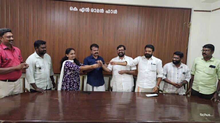 വയനാടിൻ്റെ ഹൃദയ സ്പർശിയായ പ്രവർത്തനങ്ങൾക്കായ് ഒരു സ്വർണ്ണമാല കൂടി.