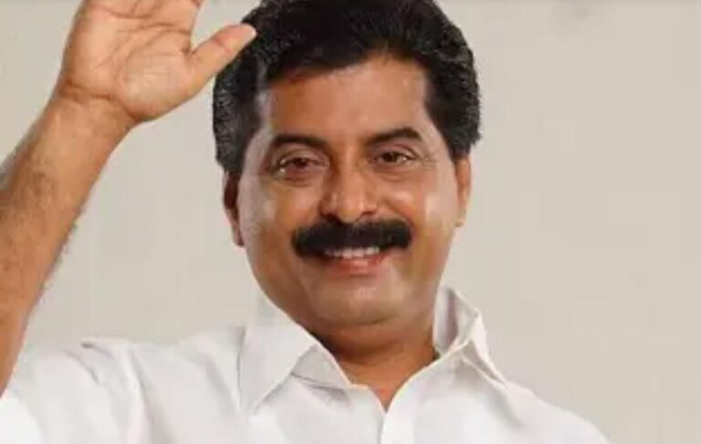 മുല്ലപ്പെരിയാർ പുതിയ അണക്കെട്ട് വേണമെന്ന് ആവശ്യവുമായി കേരളജല വിഭവ  വകുപ്പു മന്ത്രി റോഷി അഗസ്റ്റിൻ.