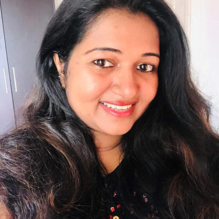 സിനിമയെ പ്രത്യേകിച്ചും കലാപരമാരമായ എല്ലാവരെയും ഇഷ്ടപ്പെടുന്ന ഒരു ആസ്വാദകയുടെ FB പോസ്റ്റാണ് വായിച്ചപ്പോൾ അത് പ്രസിദ്ധീകരിക്കാമെന്നു കരുതി. കൊച്ചിയിൽ കേക്ക് ഉണ്ടാക്കി ജീവിക്കുന്ന കീർത്തി നായർ.