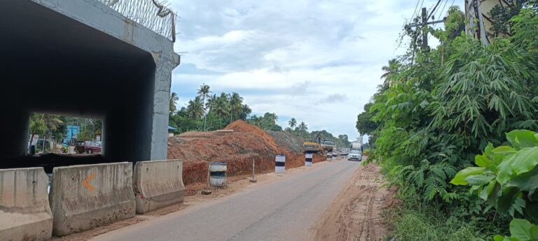 നാഷണൽ ഹൈവേ നിർമ്മാണത്തിന് ആവശ്യമായ മണ്ണ് സ്വകാര്യ ആവശ്യങ്ങൾക്ക് ഉപയോഗിക്കുന്നതായി ആരോപണം