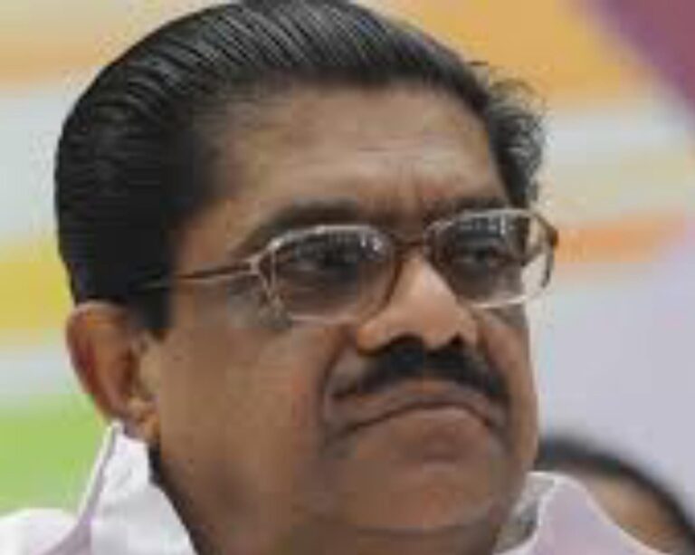 മുഖ്യമന്ത്രി പിണറായി വിജയന്‍ അധികാരം ഒഴിയണം. – വി.എം.സുധീരന്‍