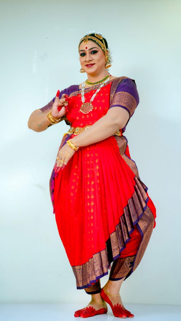 ഒറ്റയ്ക്ക് പൊരുതി ശാസ്ത്രീയ നൃത്തത്തിൽ മുപ്പത്തിയേഴാം വയസ്സിൽ അരങ്ങേറ്റം കുറിച്ച് ലീമാ സാം.