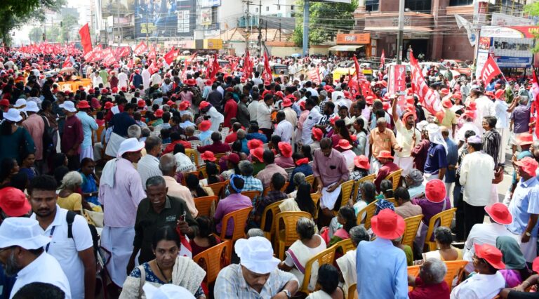 ബംഗാളിലെയും ത്രിപുരയിലേയും ഭരണ നഷ്ടം ഓർമ്മ വേണമെന്ന് ബിനോയ് വിശ്വം