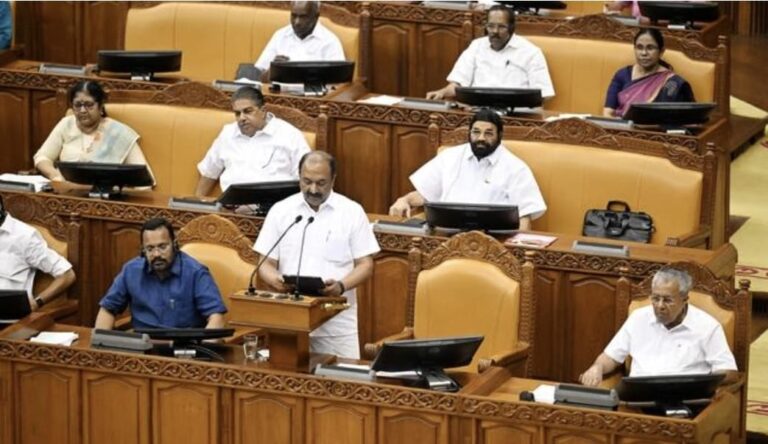 5 വർഷ തത്വം അട്ടിമറിക്കപ്പെട്ടോ? ശമ്പള പെൻഷൻ പരിഷ്ക്കരണത്തിന് കറുത്ത കൊടി.