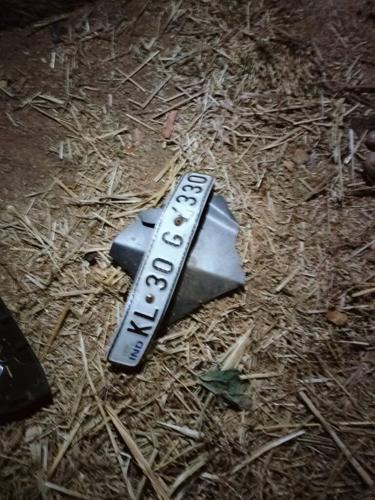 മാണ്ഡ്യയായിൽബൈക്ക് അപകടം മലയാളിയെ തിരിച്ചറിഞ്ഞില്ല.