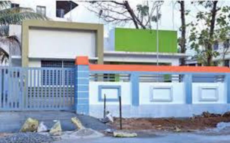 കോൺഗ്രസ് ധർണയ്ക്ക് വില്ലേജ് ഓഫീസിൽനിന്ന് വൈദ്യുതി നൽകി