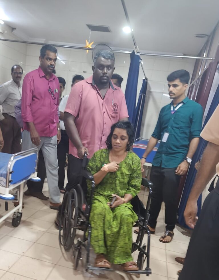 എസ് ബി ഐ പൂവം ബ്രാഞ്ച് ജീവനക്കാരിയെ വെട്ടിക്കൊല്ലാൻ ശ്രമിച്ചതിനെ തുടർന്ന് തളിപ്പറമ്പ് പൊലിസ് അറസ്റ്റ് ചെയ്ത ഭർത്താവിനെ തെളിവെടുപ്പിനു ശേഷം റിമാൻഡ് ചെയ്തു.