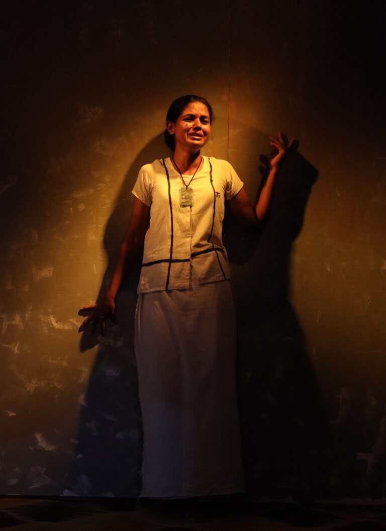 ബഷീറിന്റെ നാരായണി ഇവിടെയുണ്ട്.