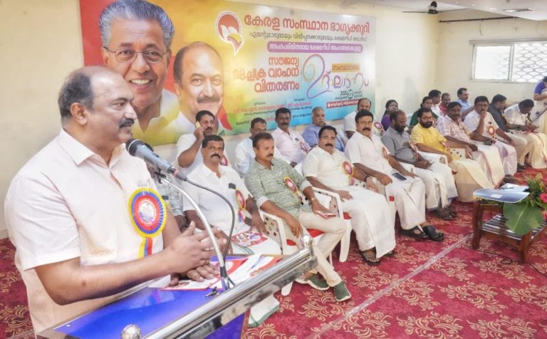 സൗജന്യ മുച്ചക്ര വാഹനങ്ങള്‍ വിതരണം ചെയ്തു  രാജ്യത്തെ മികച്ച ജനകീയ ലോട്ടറി സംവിധാനം കേരളത്തില്‍- മന്ത്രി കെ എന്‍ ബാലഗോപാല്‍
