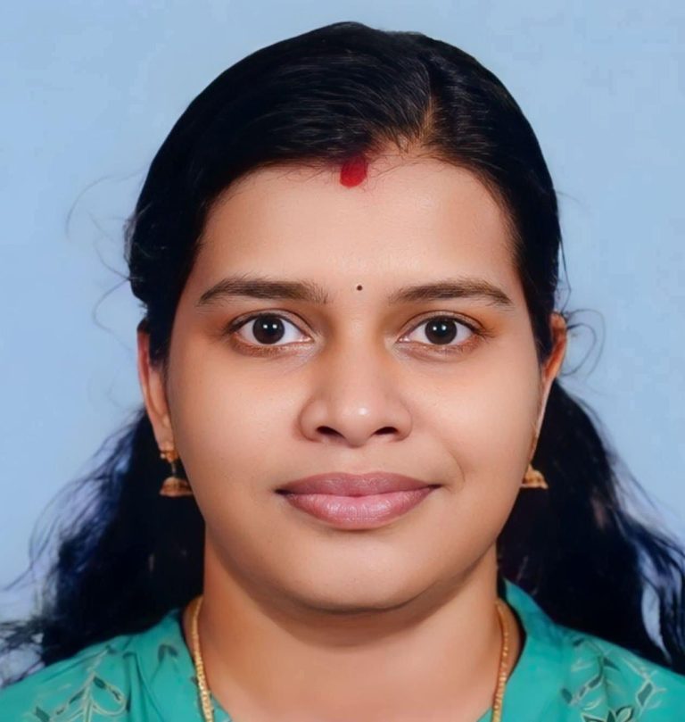 ഒരു നിമിഷത്തെ അശ്രദ്ധ കവർന്നത് ഒരു കുടുംബത്തിന്റെ തണൽ, 33 വയസ്സുകാരിക്ക് ജീവൻ നഷ്ടമായി…