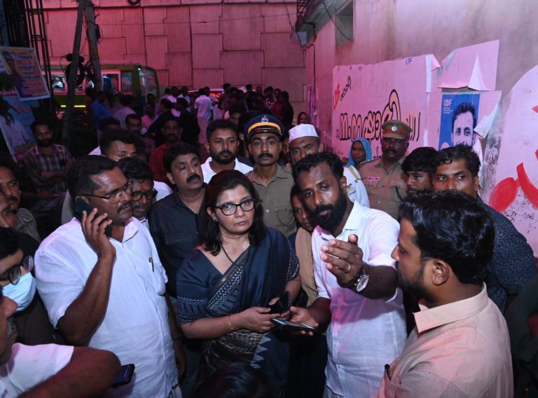 ഉമയനല്ലൂരിലെ ഗതാഗതക്കുരുക്ക്  പരിഹാരം ഉറപ്പാക്കാൻ എം.എൽ.എയും ജില്ലാ കലക്ടറും